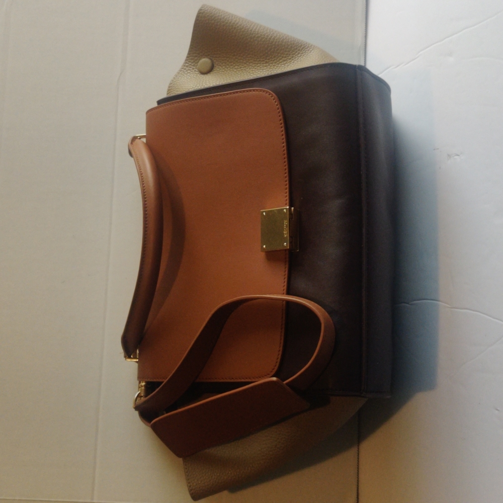 CELINE Medium Trapeze Shoulder Bag in Leather